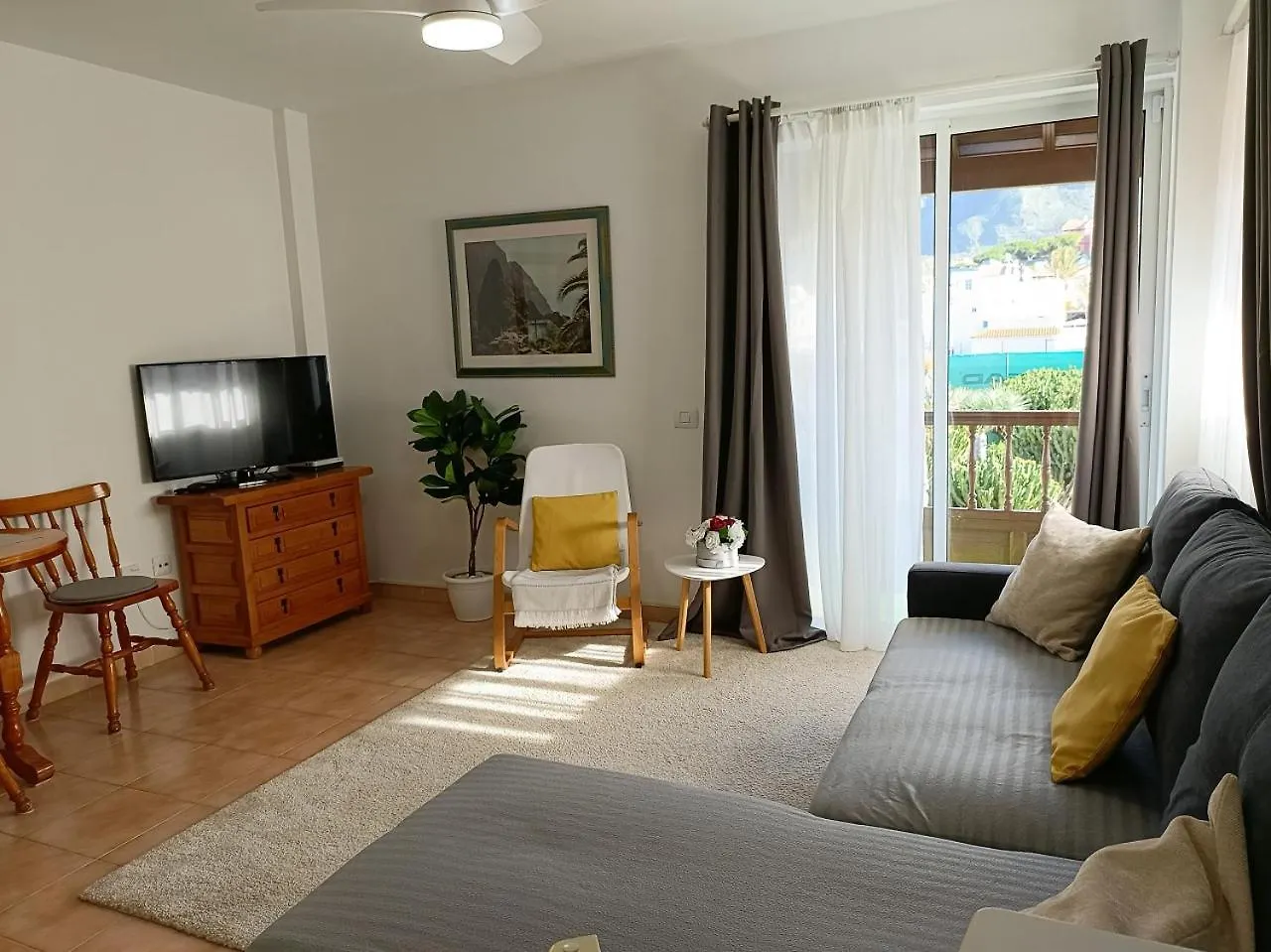 Beautiful 1 Bedroom Apartment With Mountain View Los Silos Spagna